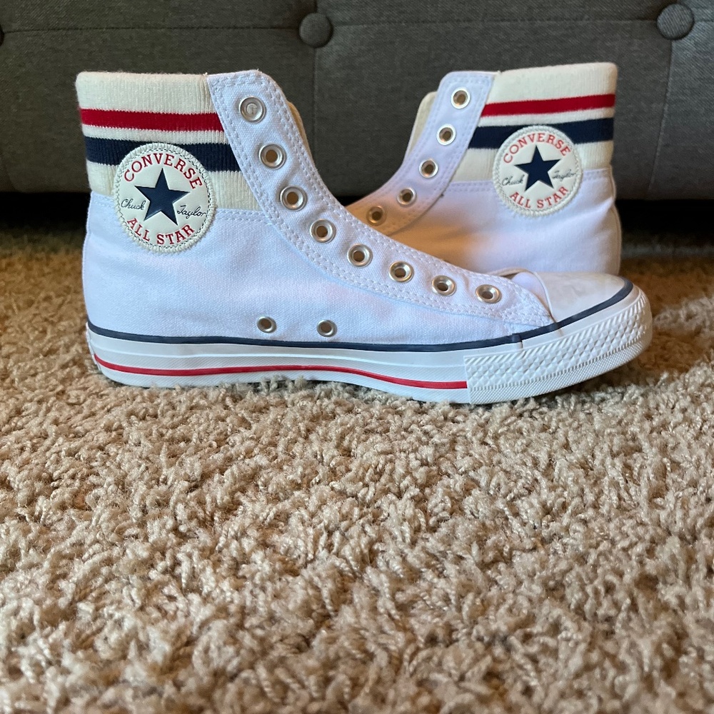 RARE Red, White, and Blue Converse / Brand New / Never Worn / Selling bc of size